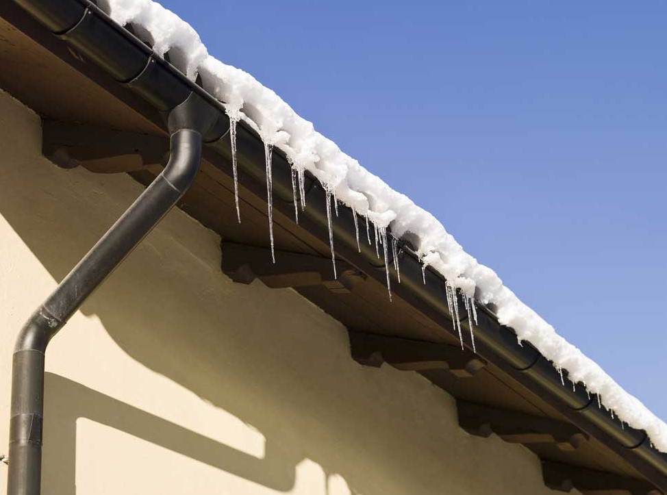 ice dam on roof because of poor attic ventilation