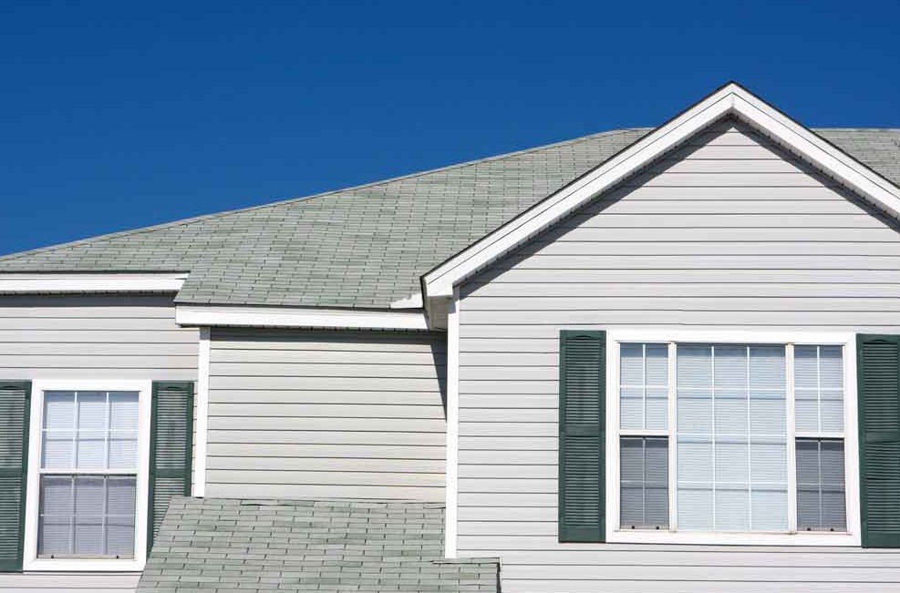 roof age in Leawood, KS