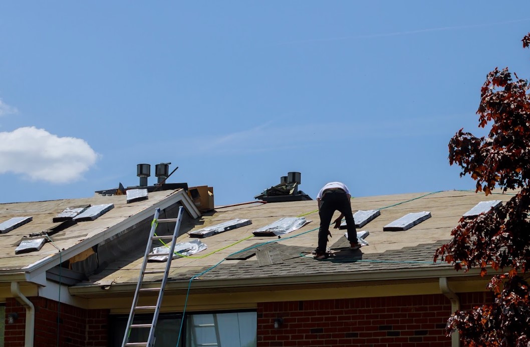 roofing contractor in Nevada, MO